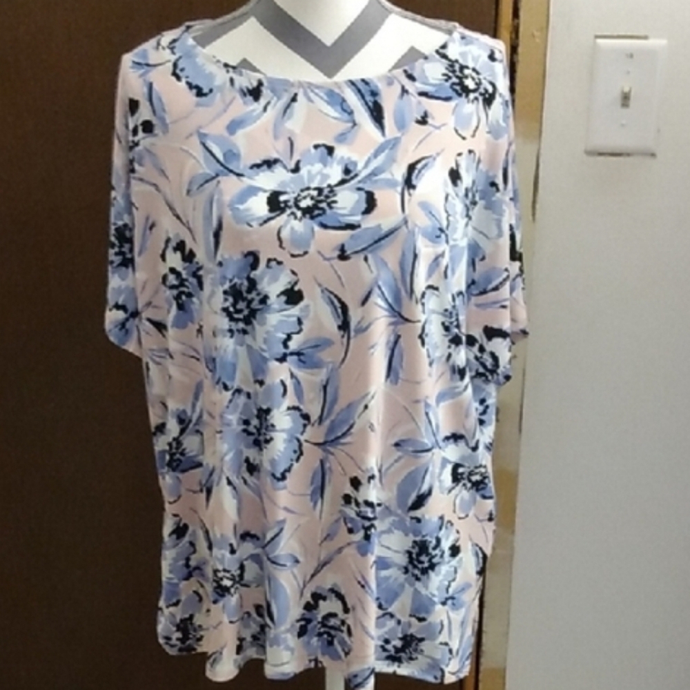 SALE!! Women's Top